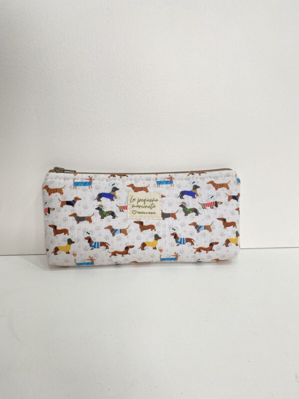 Estuche perro salchicha