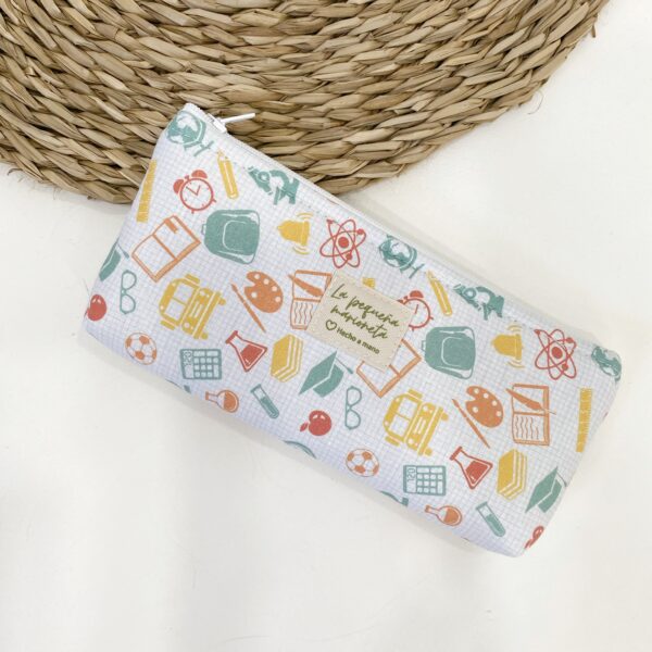 Estuche school